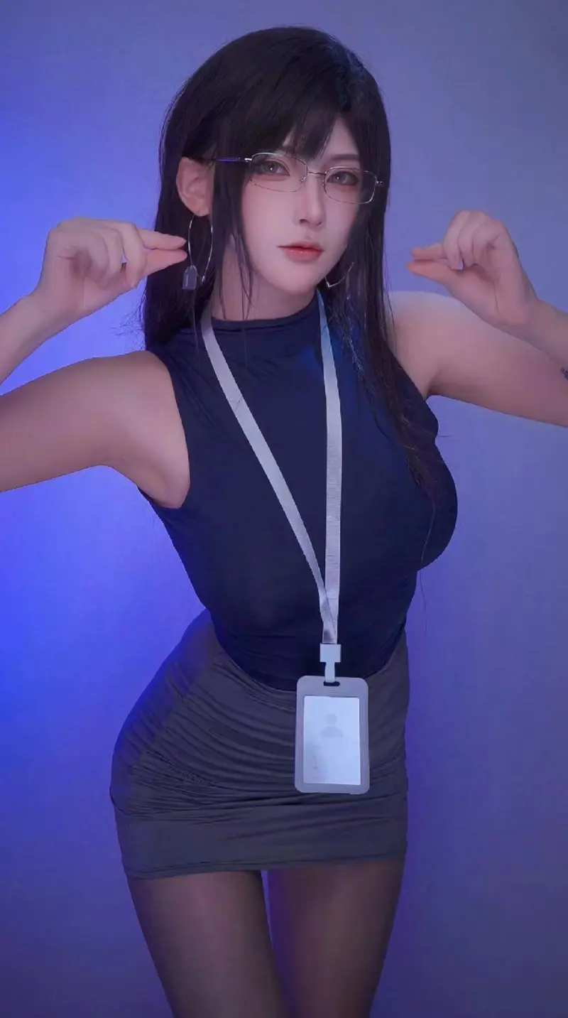 必发-拉克丝cos：请问你就是那个乐于助人的拉克丝吗