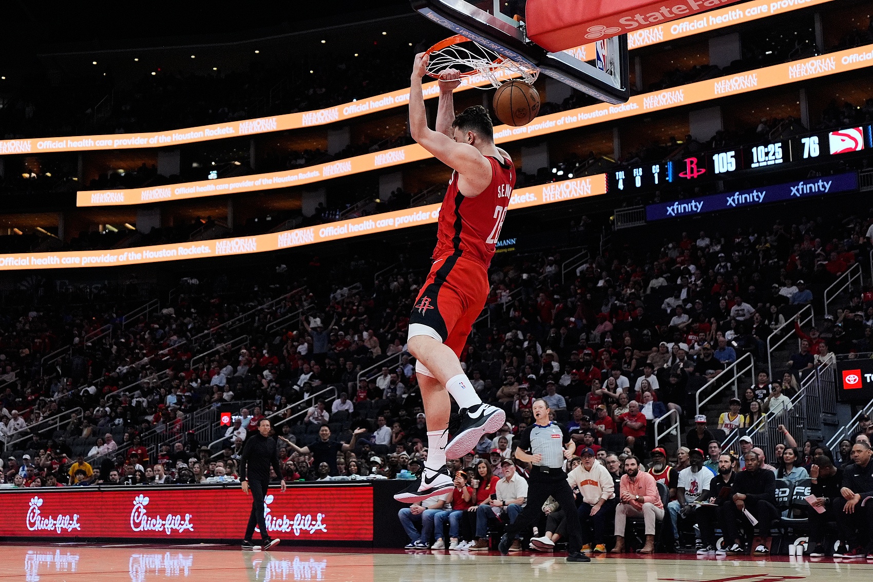 bifa必发APP下载-博雷戈：申京是最棒的中锋之一 只有米西下半场和他拼了